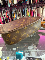 Louis Vuitton St Cloud GM TH1911 France November 1991