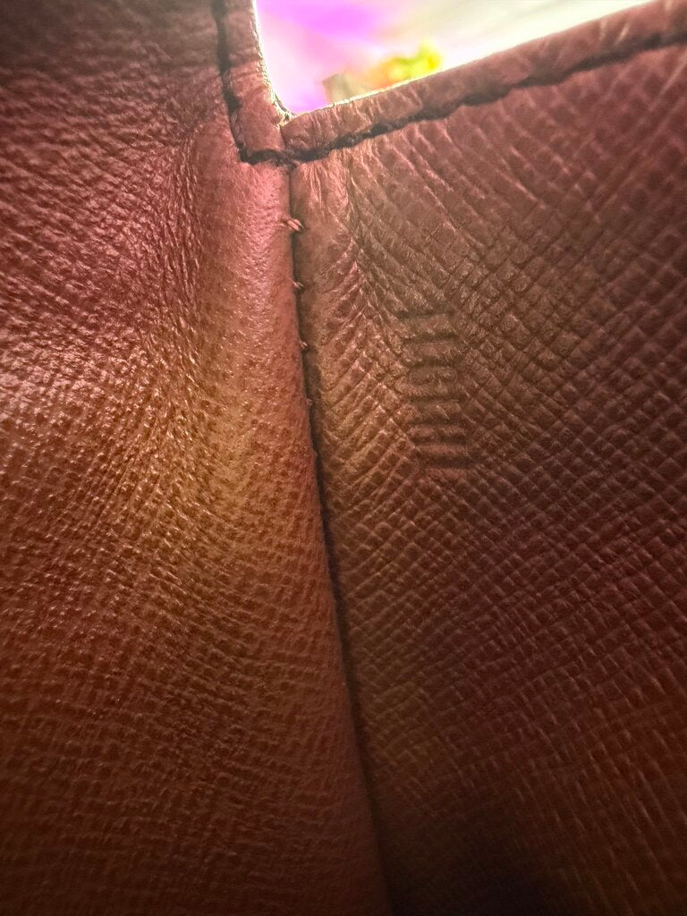 Louis Vuitton St Cloud GM TH1911 France November 1991