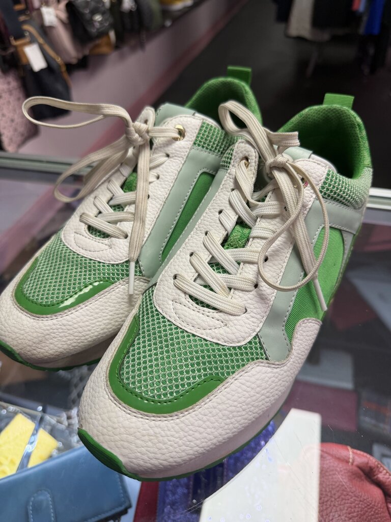 9 Michael Kors Wilma Trainers Logo