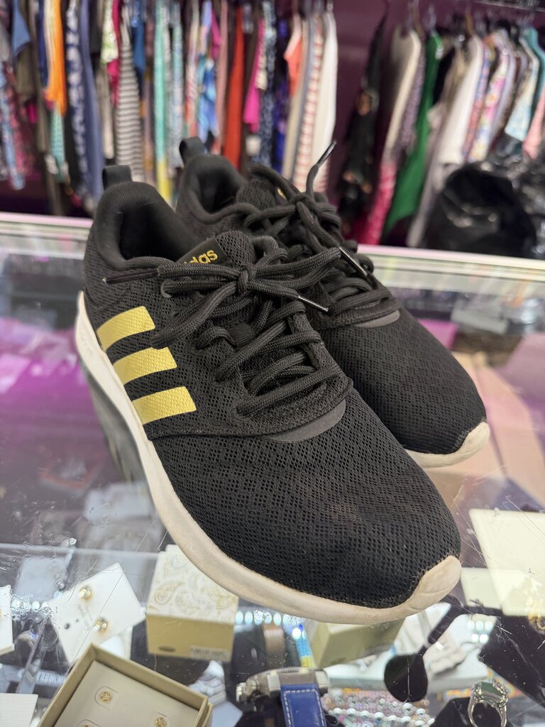 8 Adidas QT Racer Mesh Sneaker