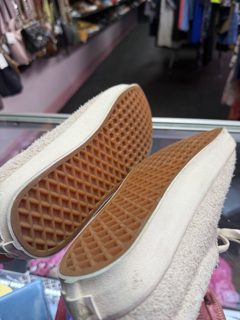 9 Vans Sport Low Marshmallow Hairy Suede Sneakers