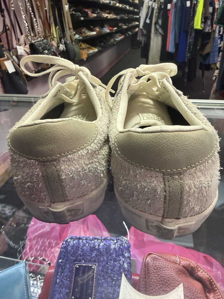 9 Vans Sport Low Marshmallow Hairy Suede Sneakers
