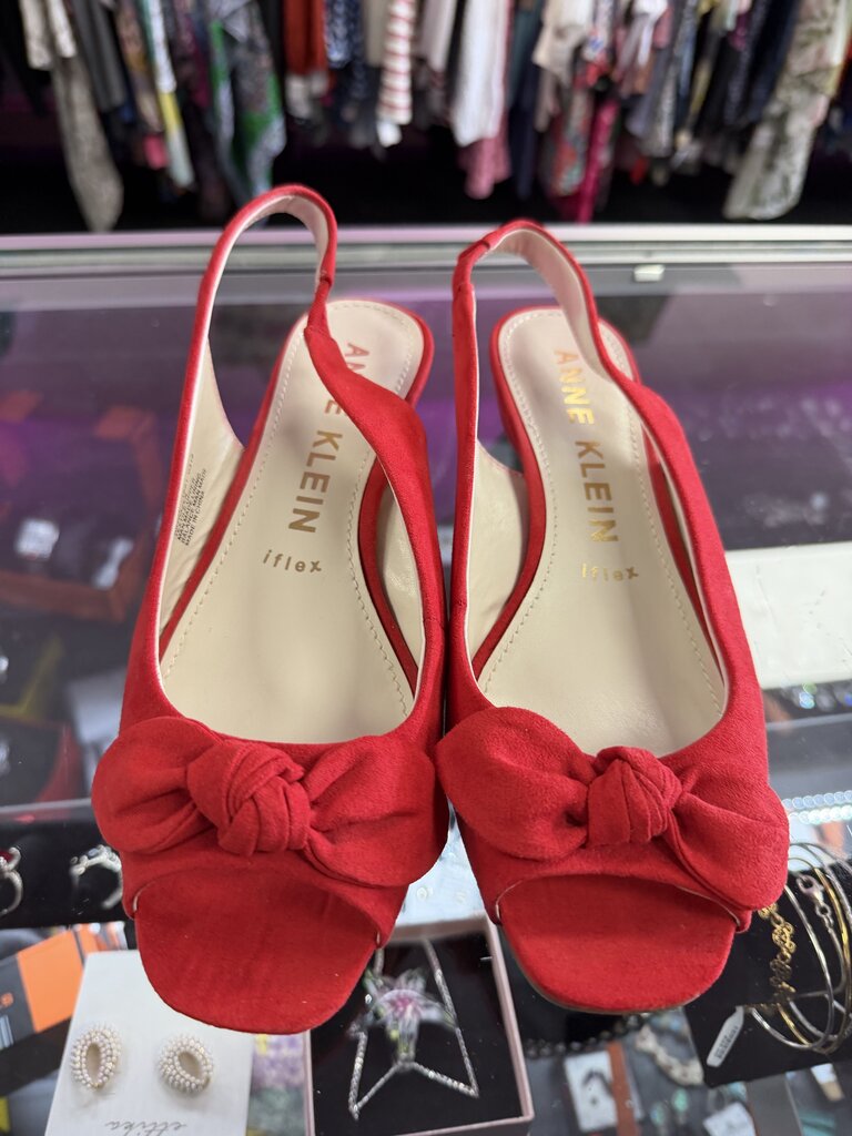 7.5 Kitten Heel Bow Peep-Toe Suede Slingback