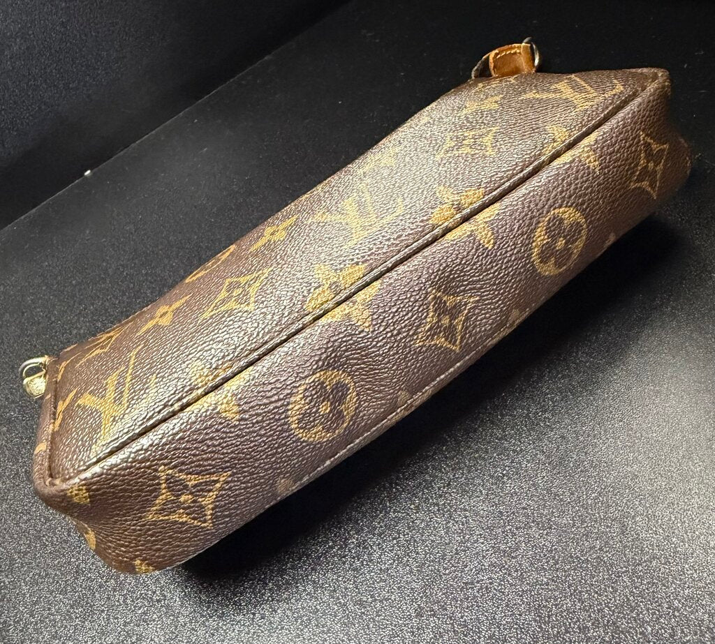 Louis Vuitton Vintage Monogram Pouchette (Chain Is Not.)