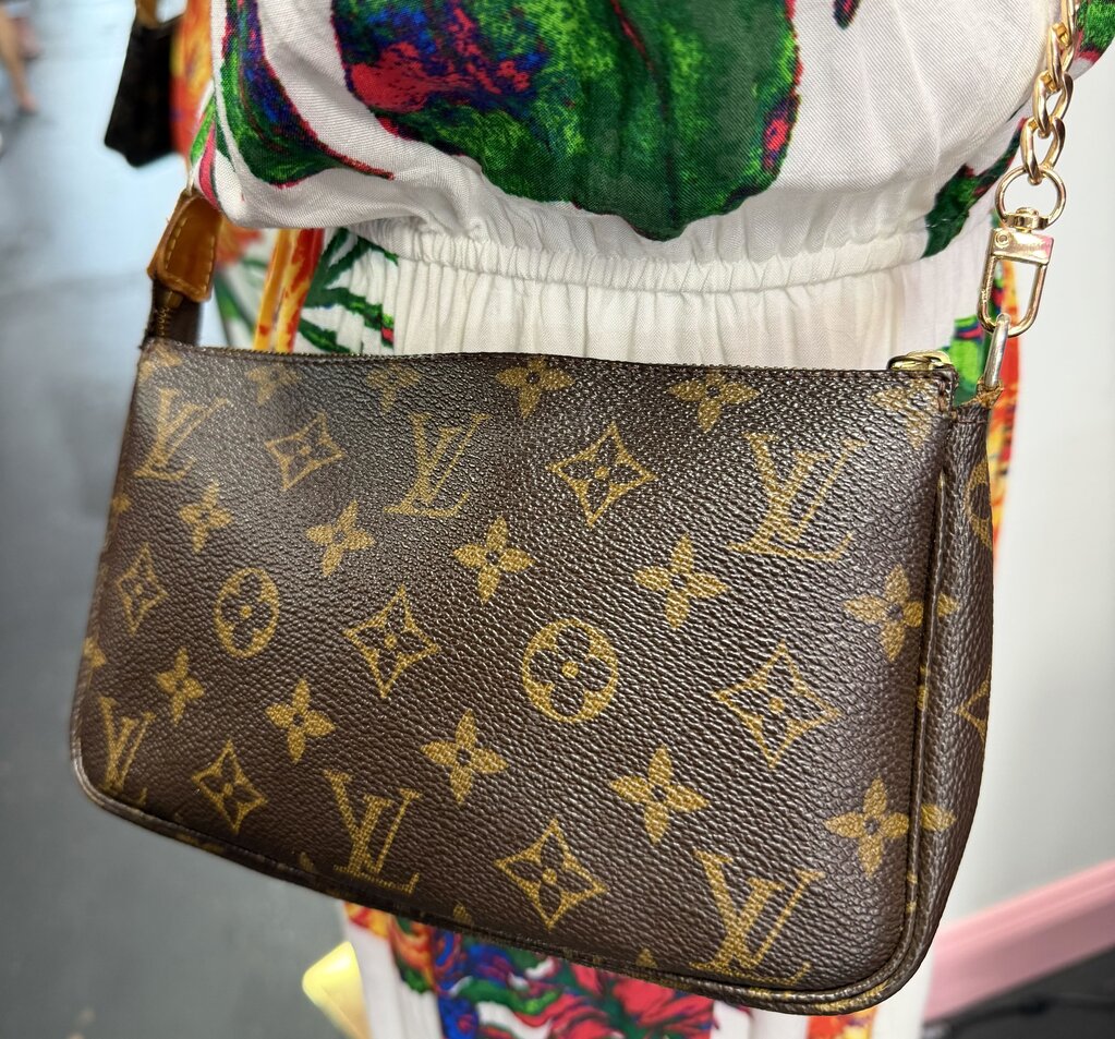 Louis Vuitton Vintage Monogram Pouchette (Chain Is Not.)