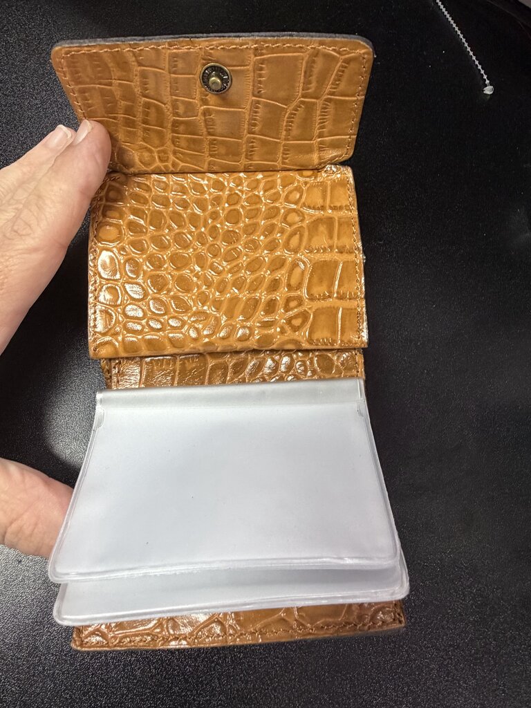 Patricia Nash Crocodile Embossed Leather Wallet Vintage Astor Wallet Cognac