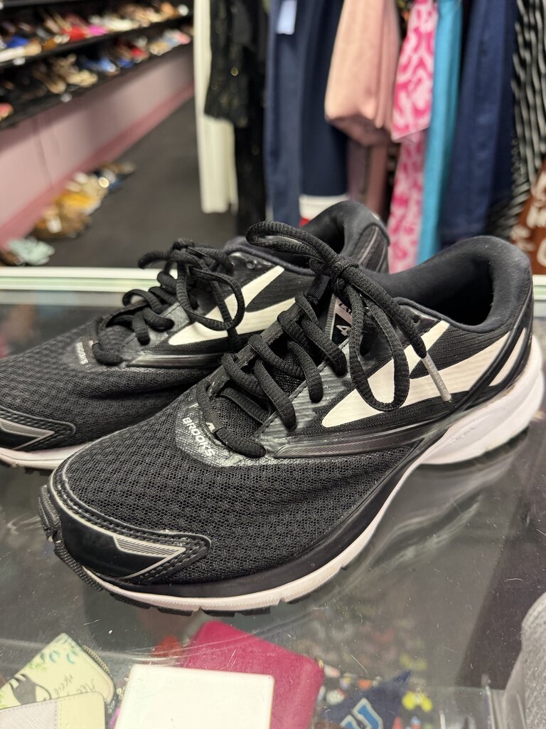 7 Brooks Launch 4 Road Running Shoe