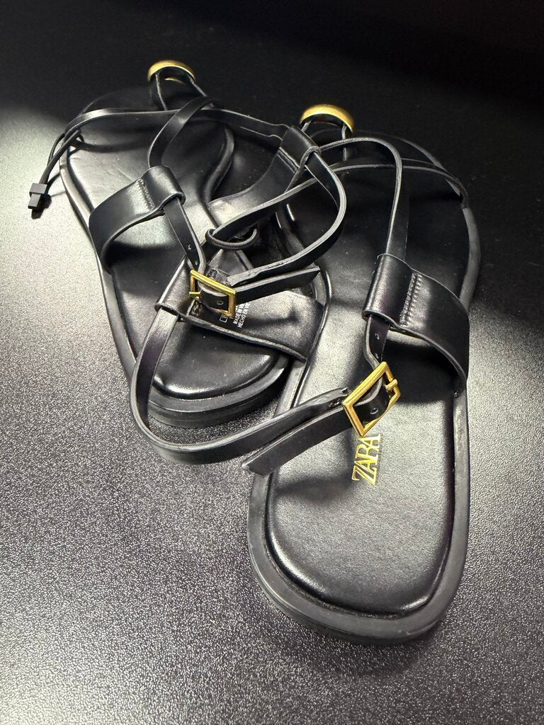 9/40 Zara Ankle Strap Gold detail Sandal