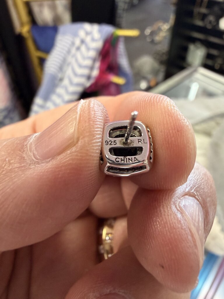 Onyx and White Sapphire Earrings in 925 Stud Earrings