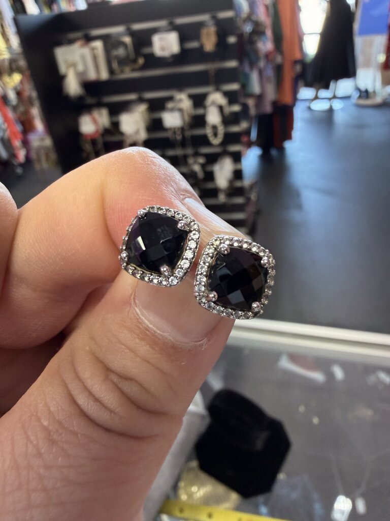 Onyx and White Sapphire Earrings in 925 Stud Earrings