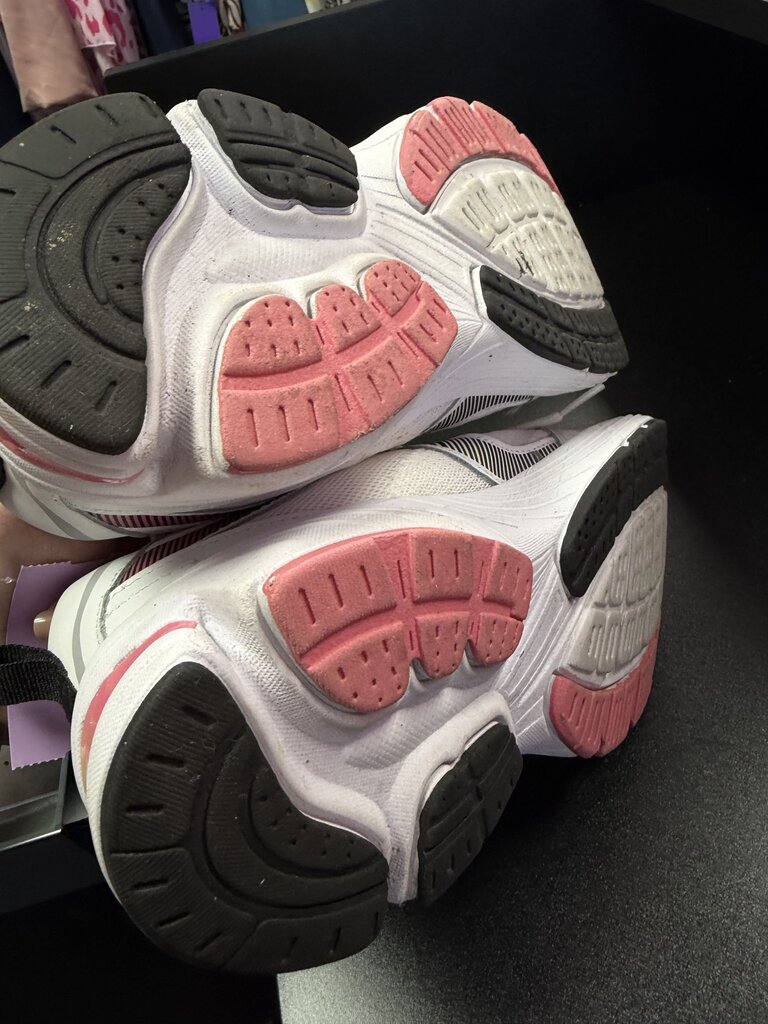 9 Ryka devotion Series Sneaker