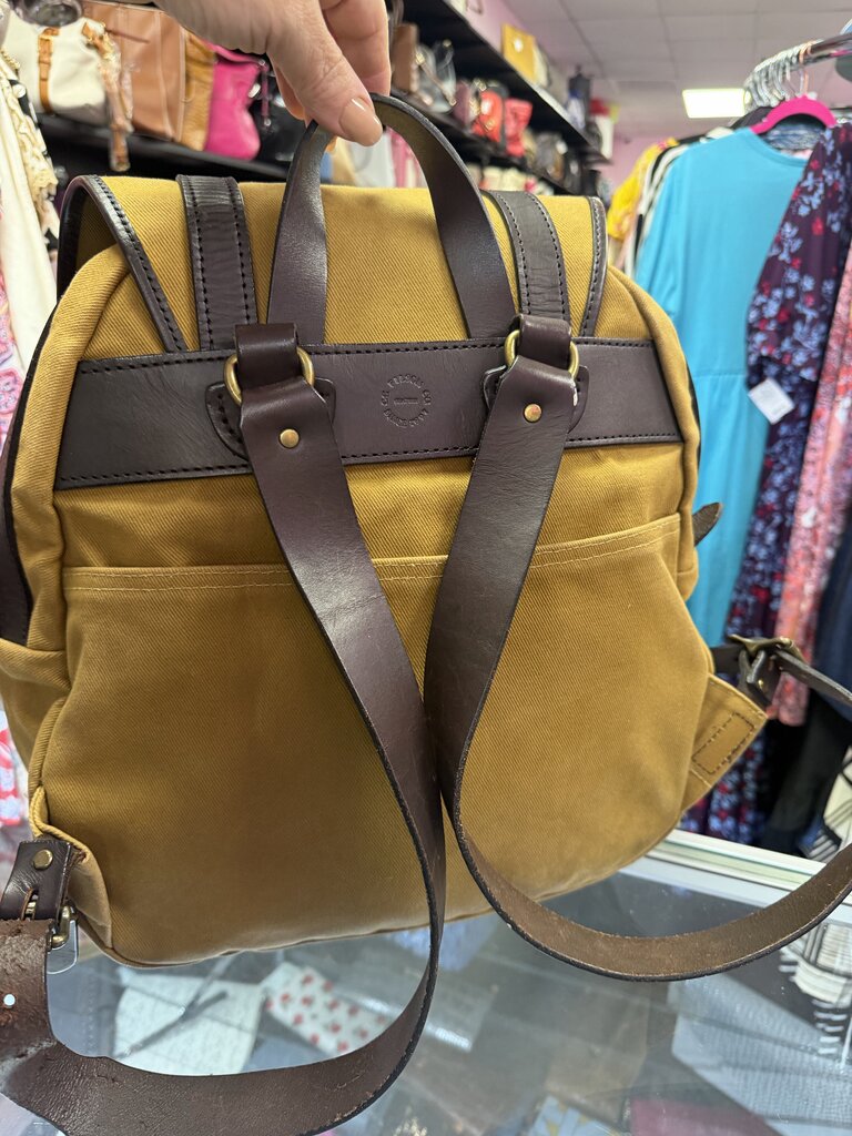 Filson Rugged Twill Rucksack Bridle Leather Straps
