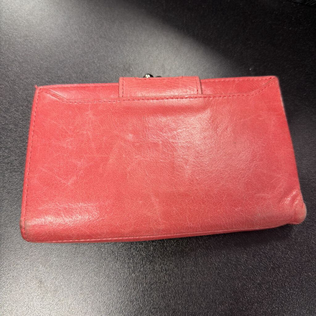 Hobo Alice Vintage Leather Compact Wallet Bifold Kiss Lock Coin Card Slots