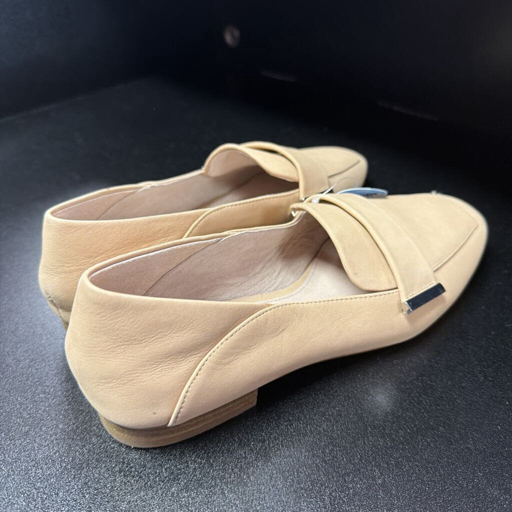 7.5 Gianni Bini Suede Leather Loafer