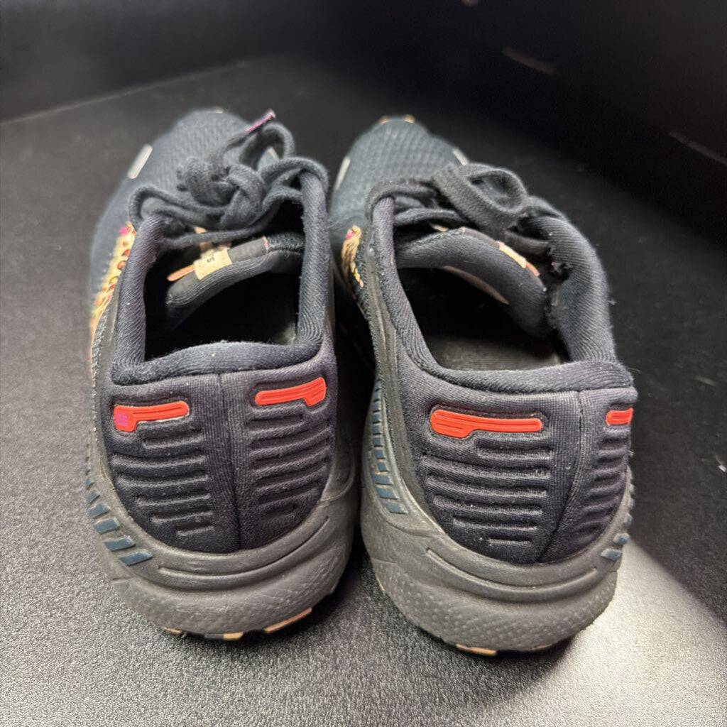 8 Brooks Adrenaline GTS 22 Animal Print Running Shoes