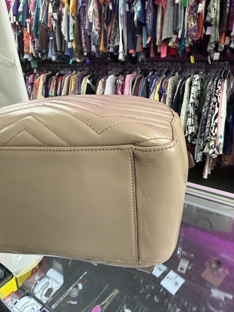 Gucci GG Marmont Backpack Matelasse Quilted Beige Leather with Goldtone Hardware