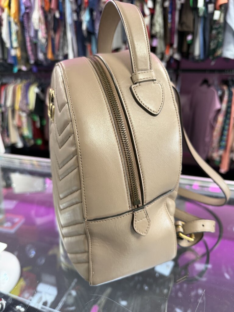 Gucci GG Marmont Backpack Matelasse Quilted Beige Leather with Goldtone Hardware