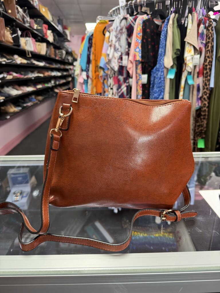 Kattee Vip Leather Crossbody Bag