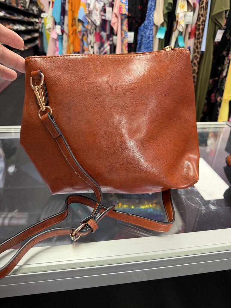 Kattee Vip Leather Crossbody Bag
