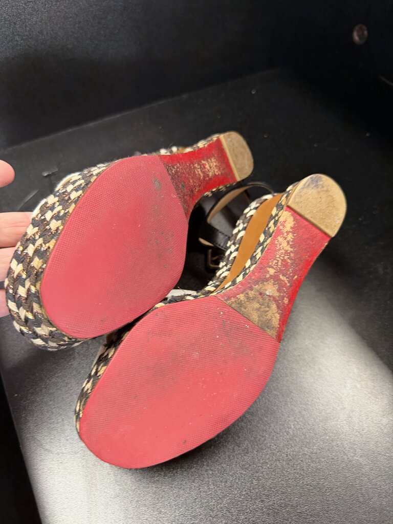 8/8.5 Christian Louboutin Lagoa 70mm Wedge