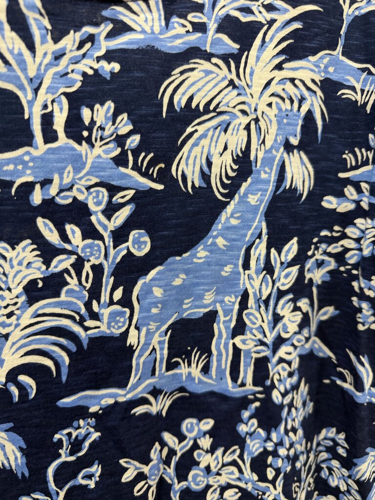 LG S/S Lilly Pulitzer Etta Scoop Neck Tee Low Tide Giraffe Palm Print