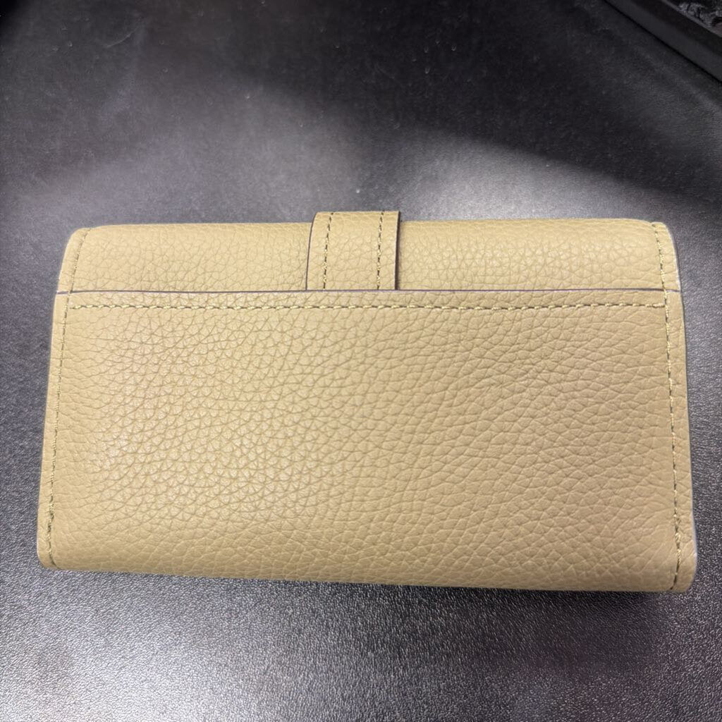 Michael Kors NWT Nolita Medium Flap Trifold Wallet
