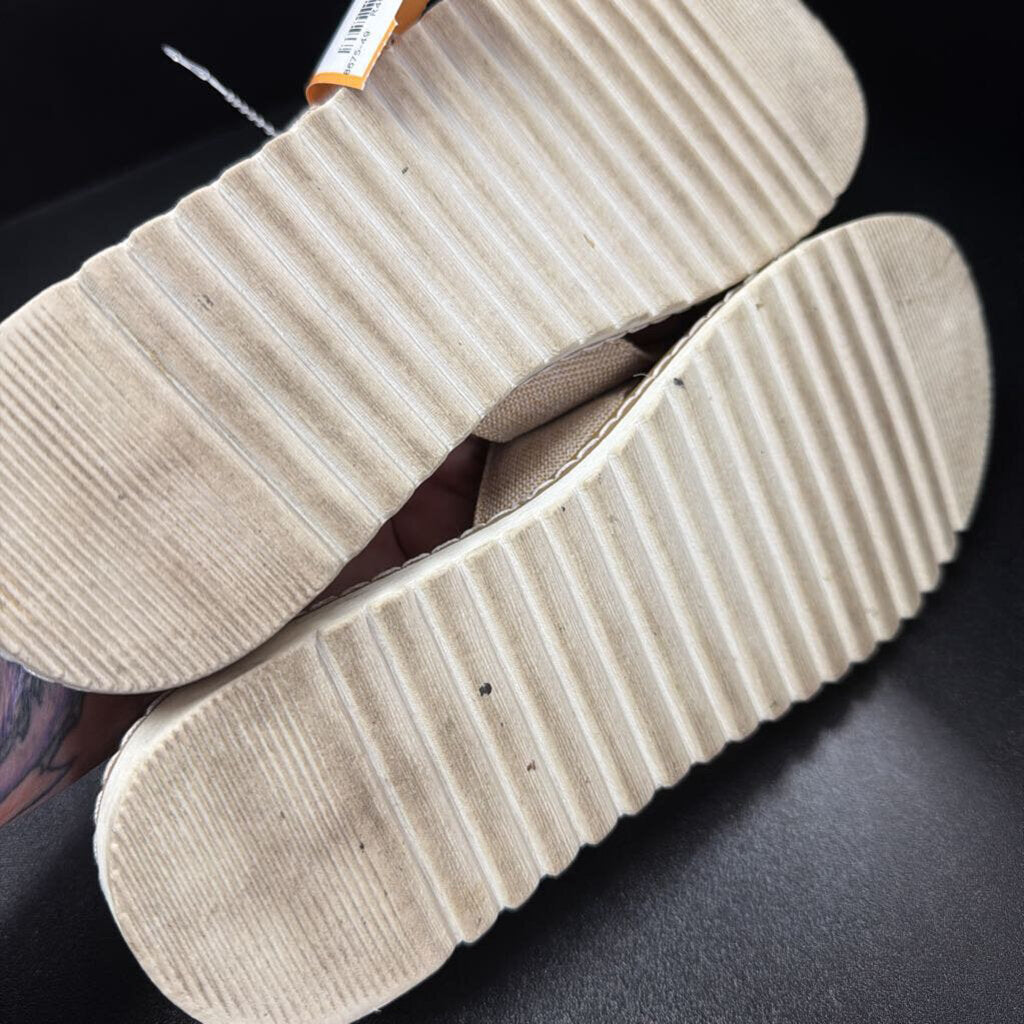7 Step on Air Fabric Slide CrissCross Bow Flat Sandal