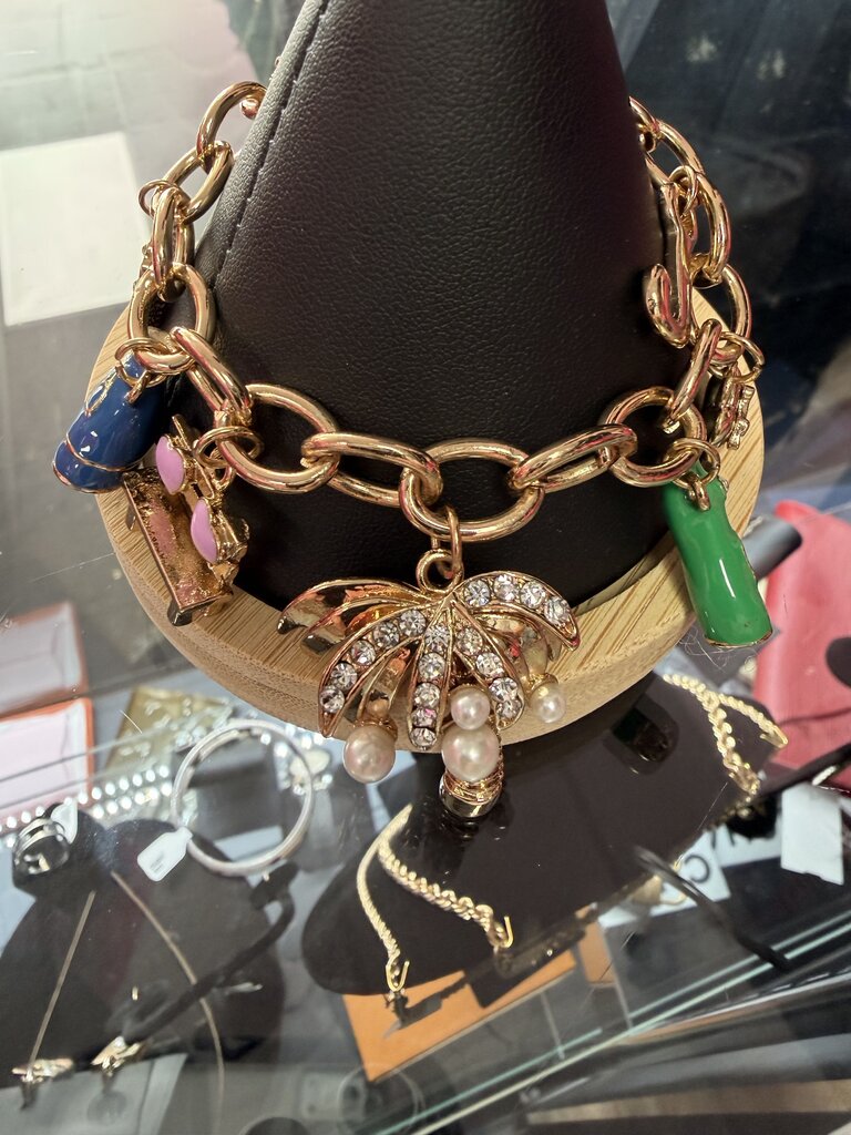 Vintage Betsey Johnson Beach Charm Toggle Bracelet