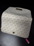 Michael Kors Jet Set Travel Wallet