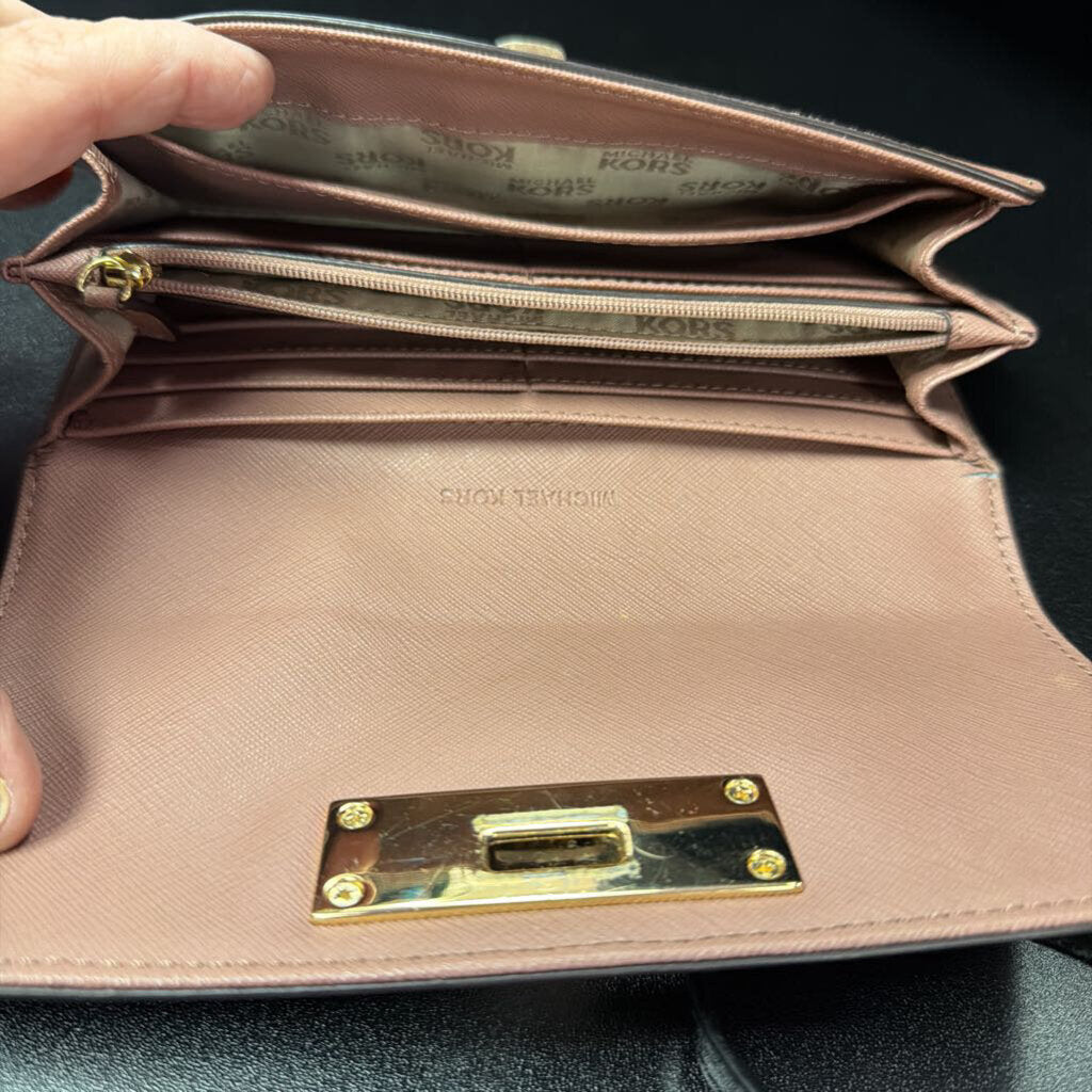 Michael Kors Saffiano Leather Push lock Closure