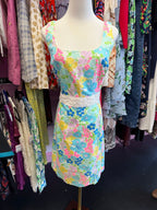 10 Lilly Pulitzer Serena Floral Print Square Neckline Embroidered w/ Delicate Sequin Waistband Dress As is