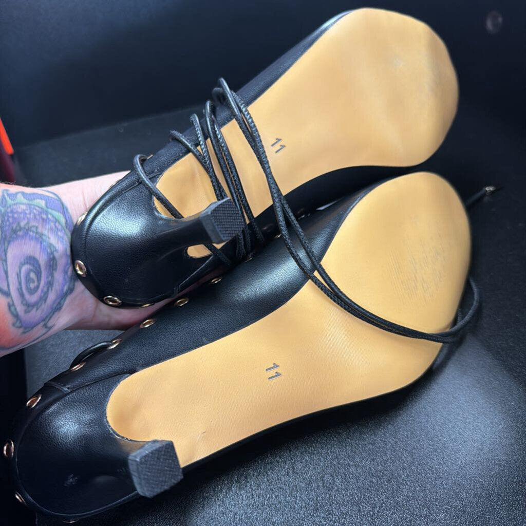 11 Rivet Lace Up Round Heel
