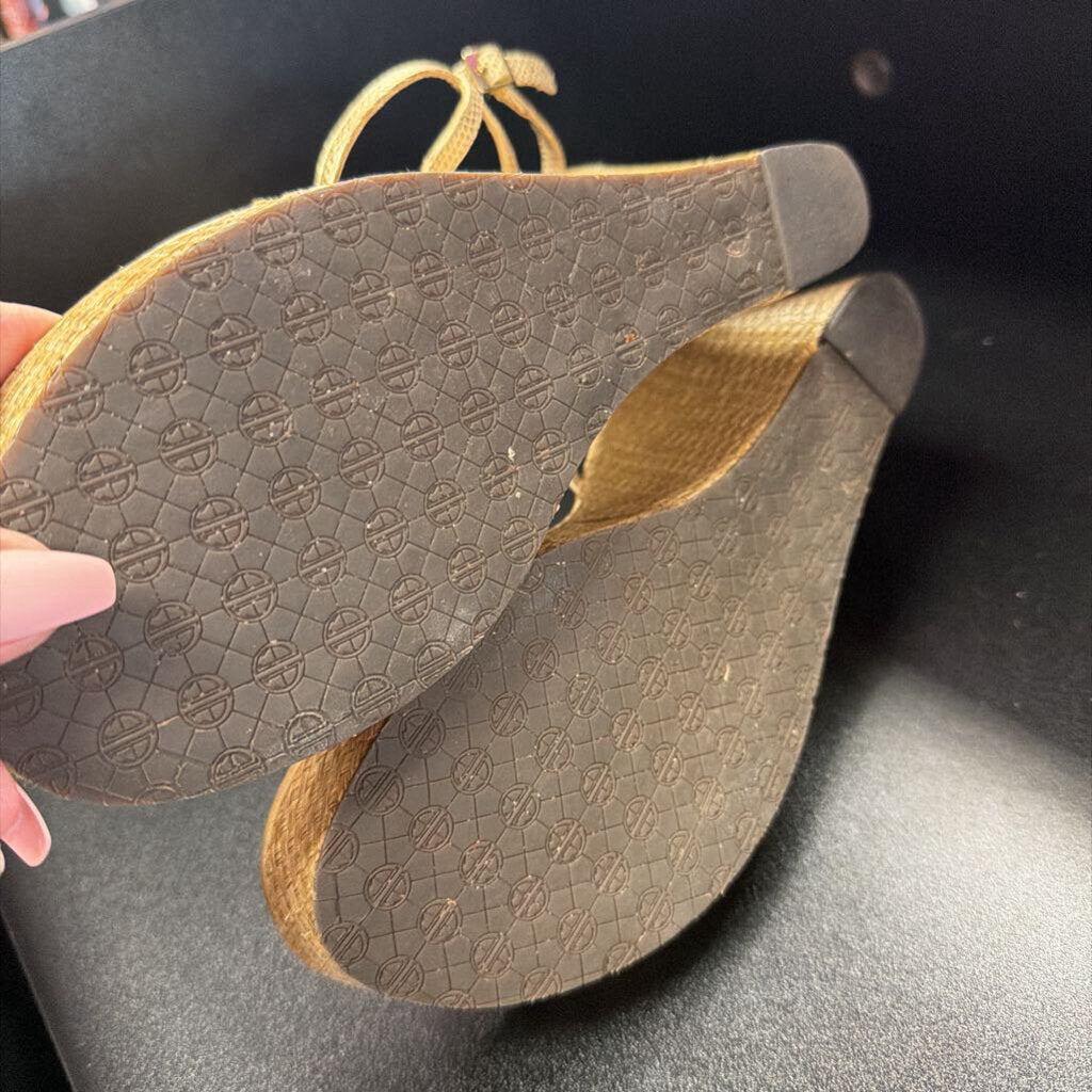 8.5 Lilly Pulitzer Metallic Thong Wedge Sandal Geometric Embellished Strap