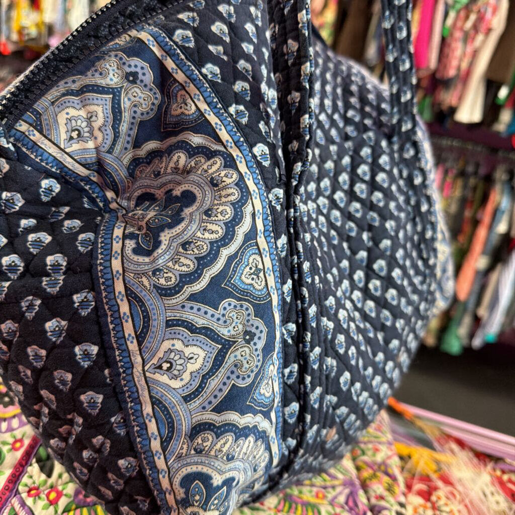 Vera Bradley Quiltd Duffle Paisley
