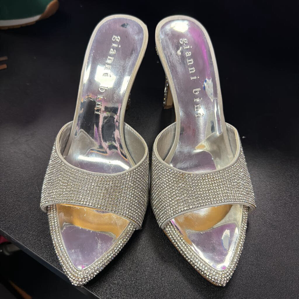 7 Gianni Bini Pointed Peep toe Rhinestone Heel