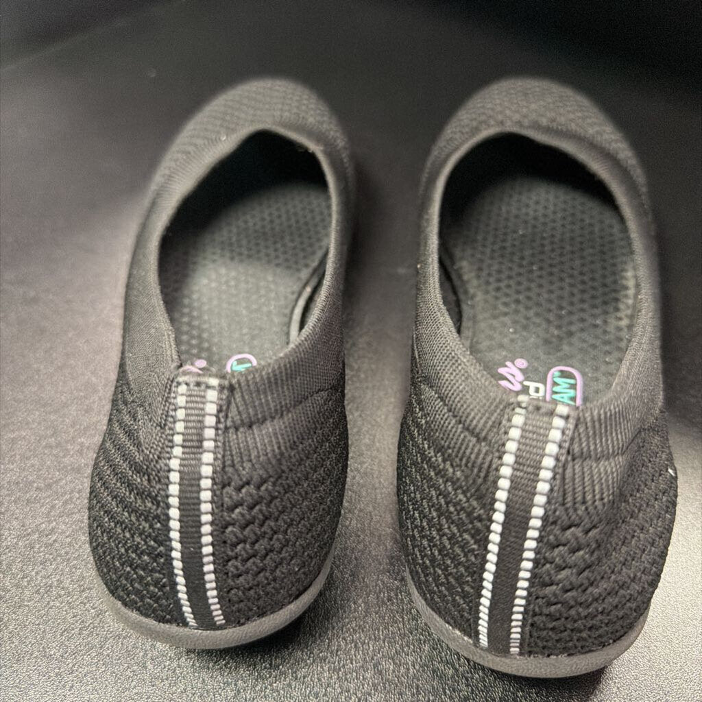 6.5 Sketchers Knit Cleo Sport Memory Foam Flats