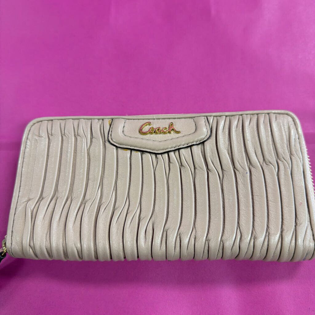 Coach Pleated Wallet As Is