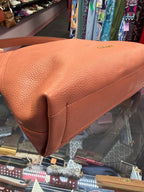 Michael Kors NWT Aria Large pebbled Leather Shoulder Bag
