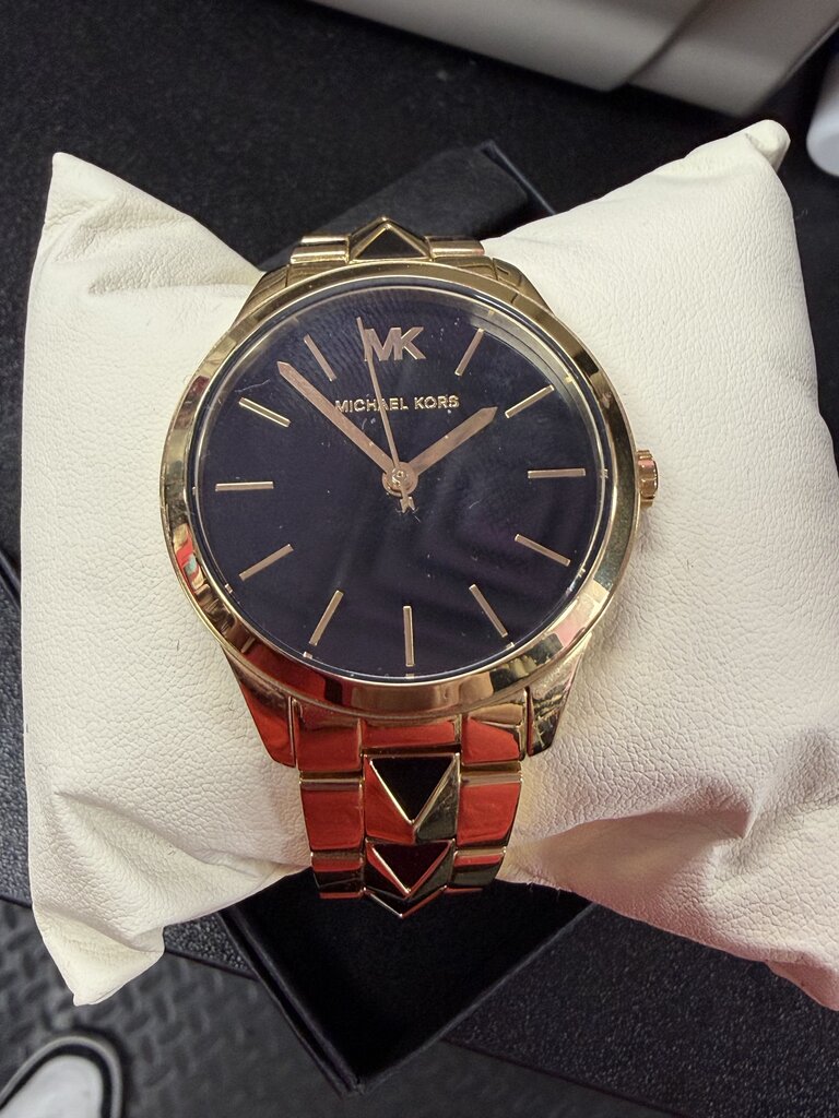 Michael Kors Runway Women's Watch MK 6669 New Battery
