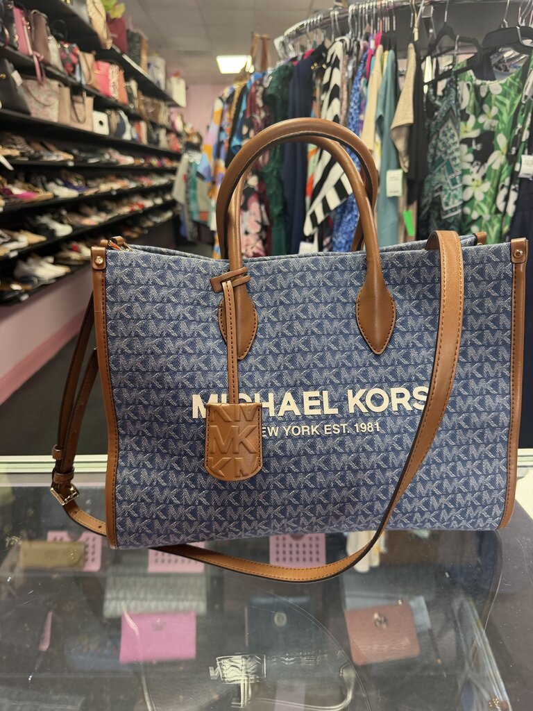 Michael Kors MK Signature Tote bag