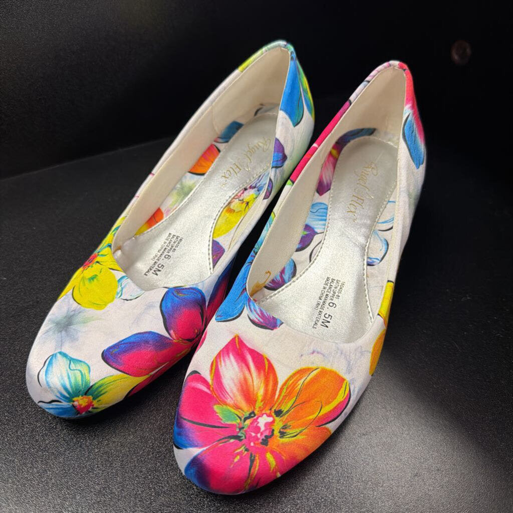6.5 Angel Flex Floral Round Floral Satin Heel