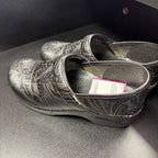 40/9 Dansko Embossed Clog
