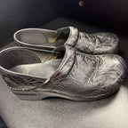 40/9 Dansko Embossed Clog