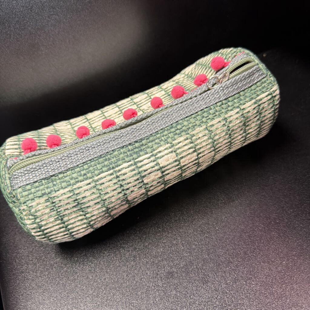 Unknown Pom Pom Makeup Bag