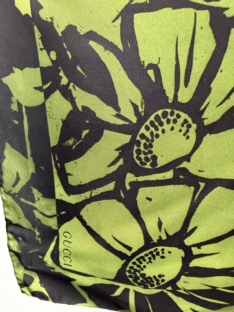Gucci VTG Silk Scarf Floral