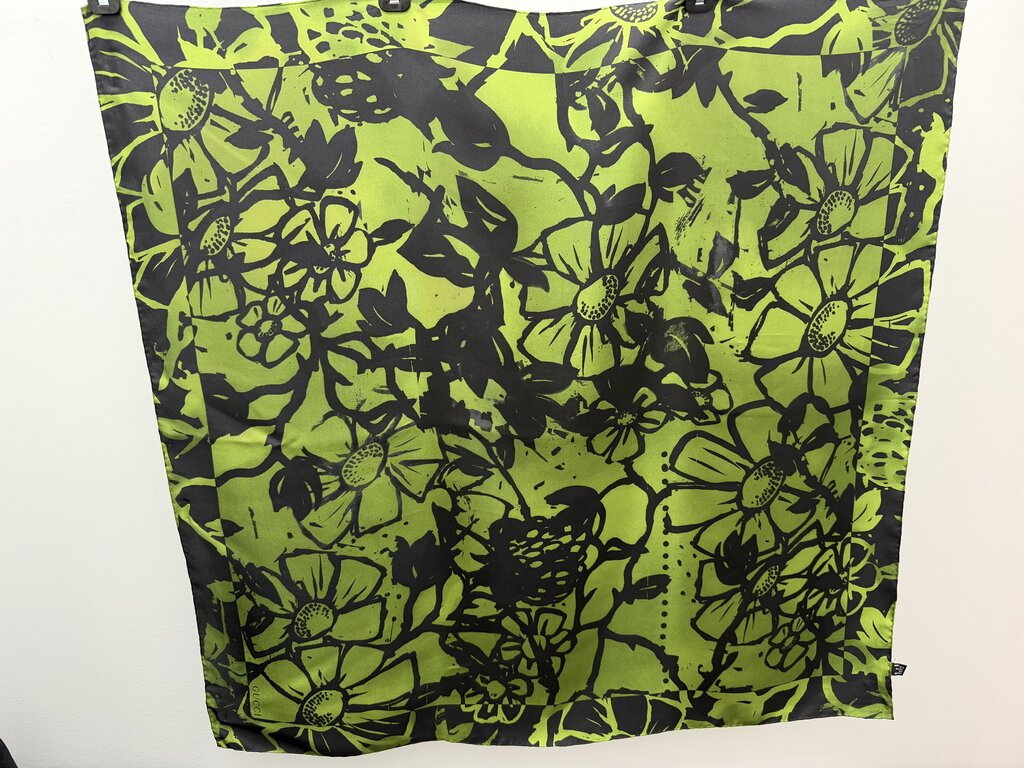 Gucci VTG Silk Scarf Floral