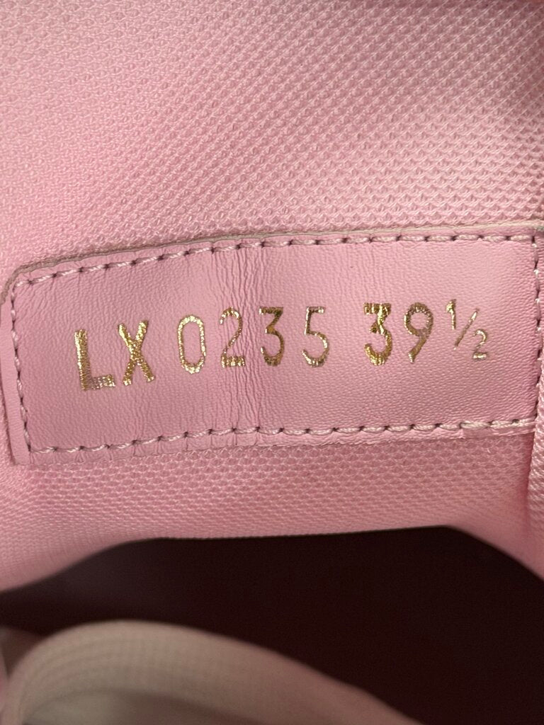 9/39.5 Louis Vuitton Calfskin Monogram LV Trainer