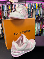 9/39.5 Louis Vuitton Calfskin Monogram LV Trainer