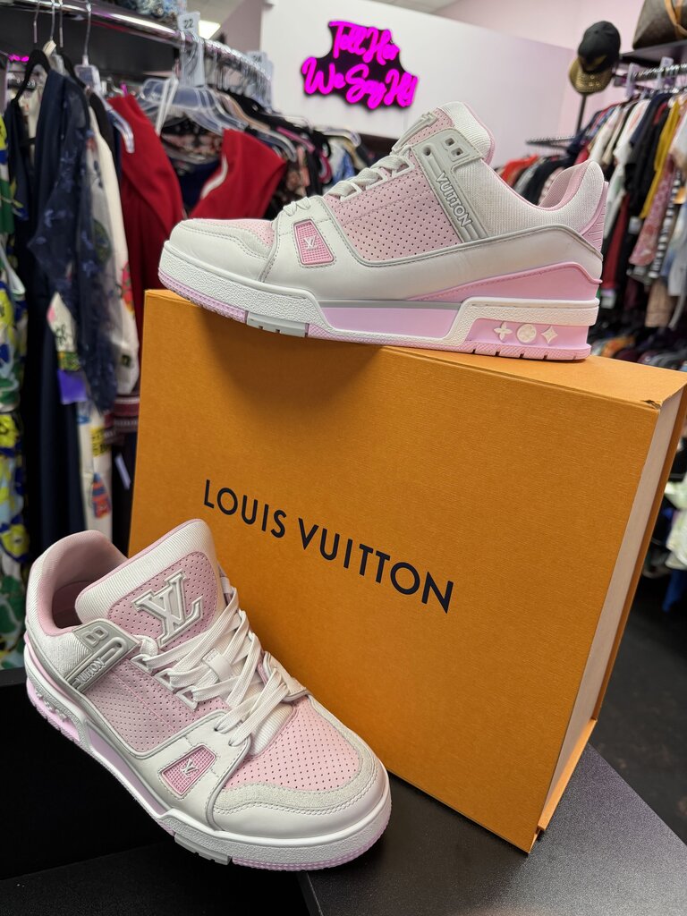 9/39.5 Louis Vuitton Calfskin Monogram LV Trainer