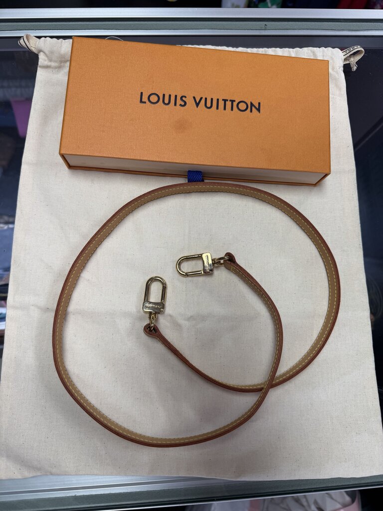 Louis Vuitton Vachette Strap